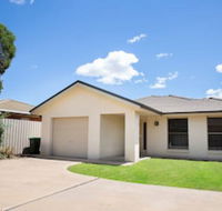Lovely 3 Bed 2 Bath in the City Centre - Accommodation Gold Coast
