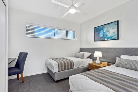 Direct Hotels - North Shore Kawana - Accommodation Gold Coast 7