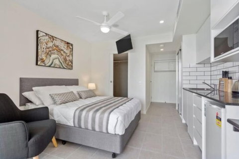 Direct Hotels - North Shore Kawana - Accommodation Gold Coast 5