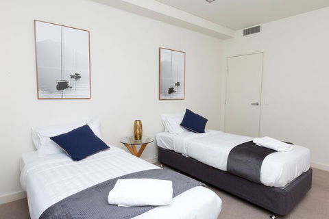 4 Bedroom Luxury City Penthouse Apartment - Accommodation Gold Coast 5