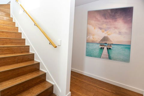 4 Bedroom Luxury City Penthouse Apartment - Accommodation Gold Coast 3