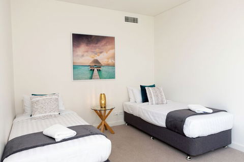 4 Bedroom Luxury City Penthouse Apartment - Accommodation Gold Coast 4