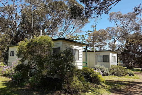 Kingscote Tourist Park And Family Units - Accommodation Gold Coast 1