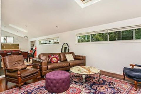 Red Bohemian - Accommodation Gold Coast 1