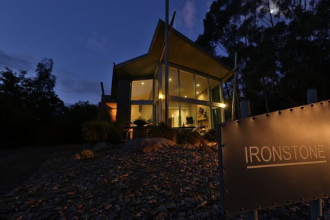 Ironstone Romantic Couples Retreat - Accommodation Gold Coast 4