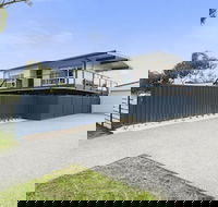 Upstairs Cottage on Beachurst - Gold Coast 4U