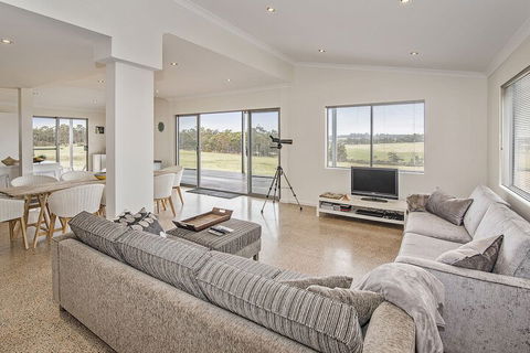 Margaret River Farmhouse - Accommodation Gold Coast 4