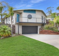 Lake House - Gold Coast 4U