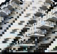 Staying Places - The Avenue - Accommodation Gold Coast