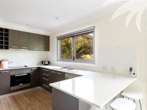 Palms House - 1 Gold Coast 2