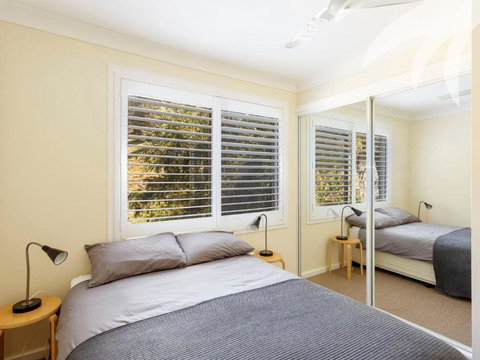 Palms House - 1 Gold Coast 4