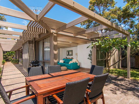 True Blue - 1 Gold Coast 1