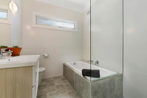 Bayscape At Hardys Bay / Killcare - Accommodation Gold Coast 2