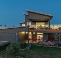 7 Boardwalk Lakeside in Cowes - Gold Coast 4U