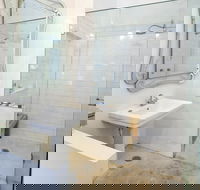 TRANQUILO BEACH HOUSE - Gold Coast 4U