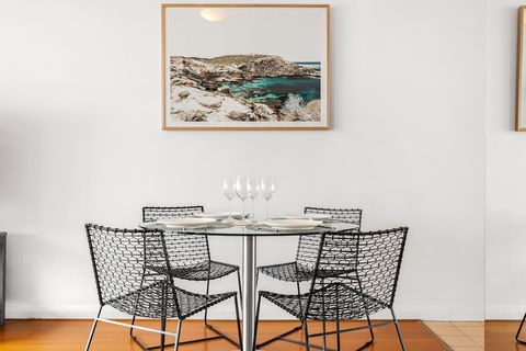 Resort Style 2 Bdrm In Homebush With Bay View - Gold Coast 4U 5