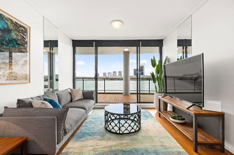 Resort Style 2 Bdrm In Homebush With Bay View - Gold Coast 4U 3