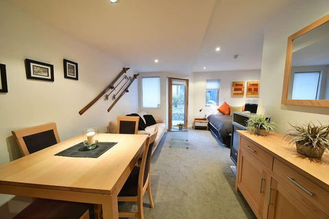 Powder 2a - Accommodation Gold Coast 4