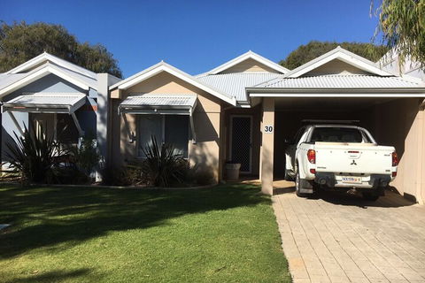 Geographe Bay Apartment - Gold Coast 4U 2