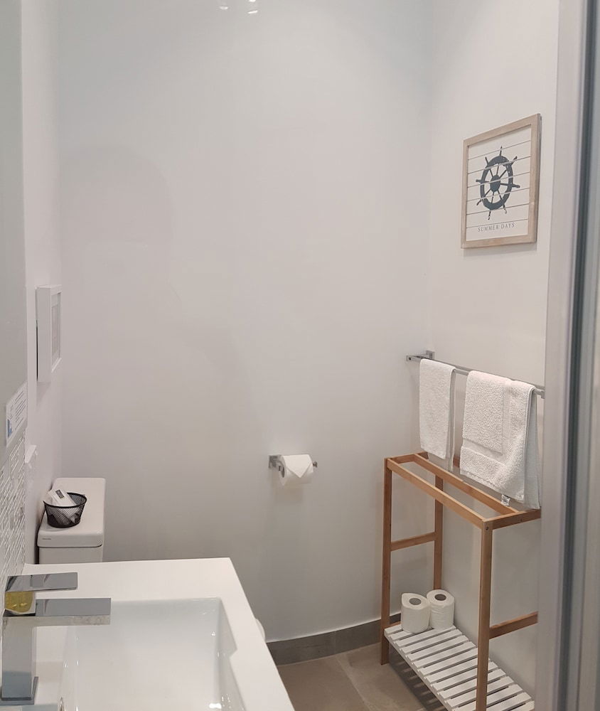 Primrose Sands TAS Accommodation Gold Coast
