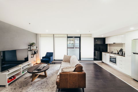 Rubi, 1BDR Melbourne Apartment - Accommodation Gold Coast 4