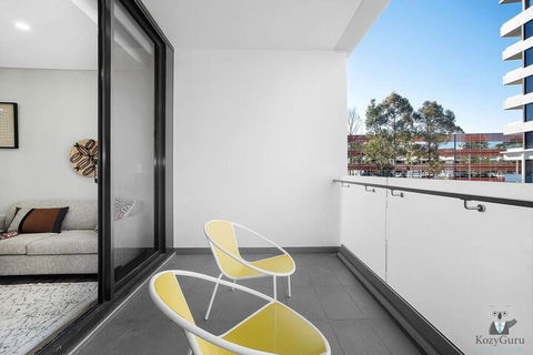Olympic Park 2bed 2bath+parking Nop002 1 - Gold Coast 4U 7