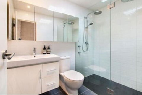 Darling Harbour Modern 2 Bedroom Terrace - Gold Coast 4U 2
