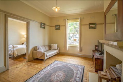 Steele Point Cottage - 1 Gold Coast 4