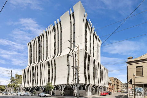 BHB Designer Collingwood - Accommodation Gold Coast 1