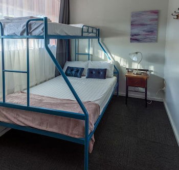 Wesley Art Studio Paint & Stay Plus Tour - Hostel - Accommodation Gold Coast 5