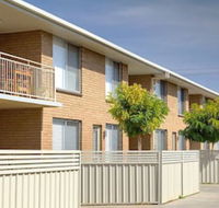 The Executive - Central  Sophisticated - Gold Coast 4U