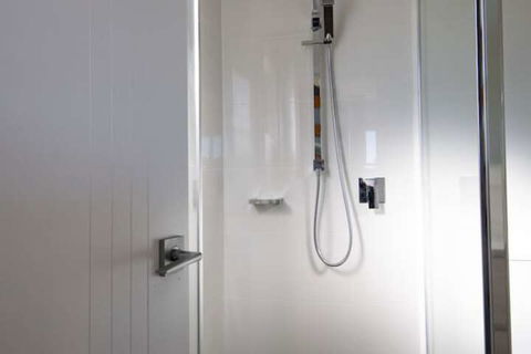 T-Bar On Twynam - Accommodation Gold Coast 6