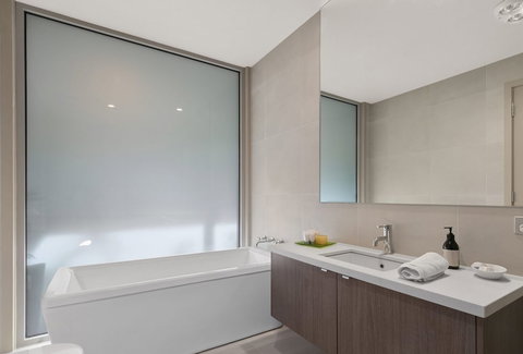 Grossard Point The Lighthouse Ventnor - Accommodation Gold Coast 5