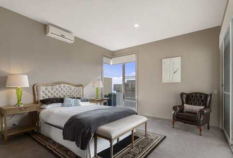 Grossard Point The Lighthouse Ventnor - Accommodation Gold Coast 2