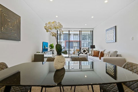 HomeHotel Waterside Luxury & New Residences - 1 Gold Coast 6