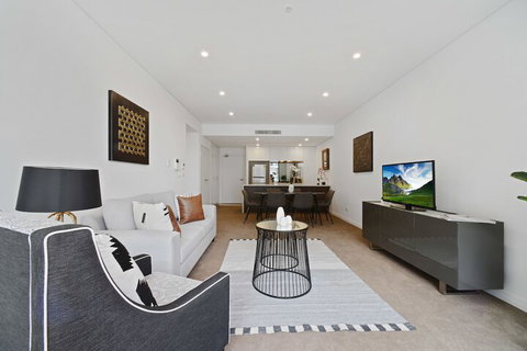 HomeHotel Waterside Luxury & New Residences - 1 Gold Coast 3