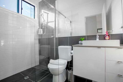 89 Fancy Doncaster Home - Accommodation Gold Coast 4