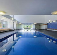 Spacious 1-Bedroom Apartment With Parking - Gold Coast 4U