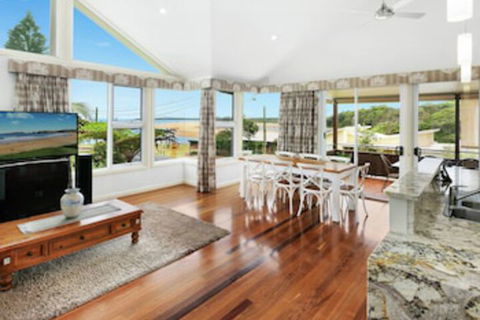 Oceanview - Accommodation Gold Coast 0