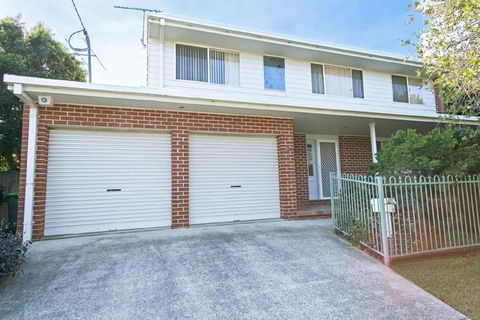 Floreat Sawtell NSW - Gold Coast 4U 1
