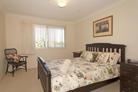 Floreat Sawtell NSW - Gold Coast 4U 5