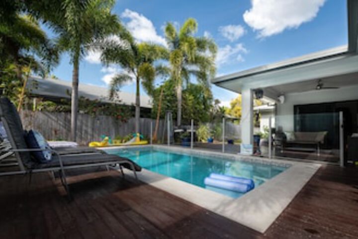 Cairns Northern Beaches QLD Accommodation Gold Coast