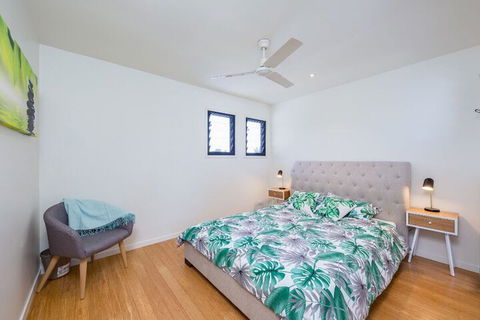 Gold Coast Stunning Waterfront Retreat By Hostrelax - Accommodation Gold Coast 7