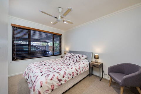 Gold Coast Stunning Waterfront Retreat By Hostrelax - Accommodation Gold Coast 4