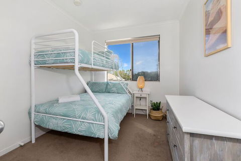 BEACH BLISS LUXURIOUS APARTMENT With POOL - Accommodation Gold Coast 6