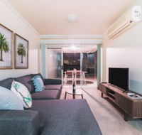Absolute Riverfront One Bedroom Apartment - Gold Coast 4U