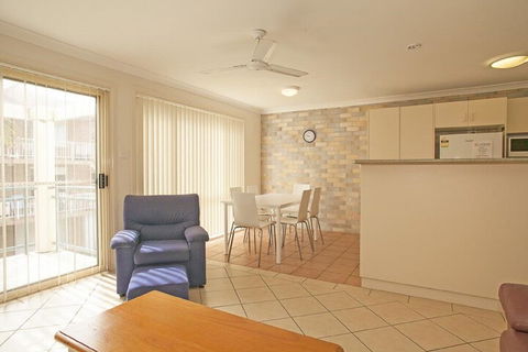 Blue Haze 4 Sawtell NSW - Gold Coast 4U 3