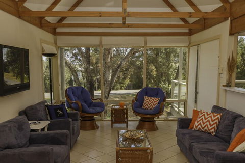 Tranquillity On Riverview 33 Riverview Drive - Gold Coast 4U 4