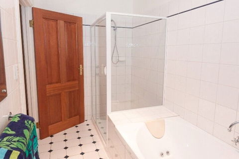 The Banksia 3 Banksia Court - Gold Coast 4U 7