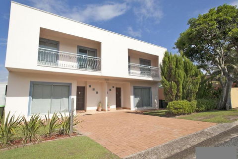 Nosie 2 Sawtell NSW - Gold Coast 4U 3